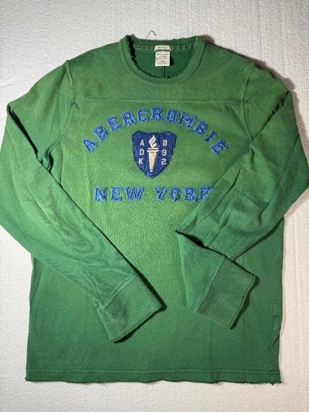 Abercrombie & Fitch vintage Green Crewneck with Blue twill Crest Embroidery